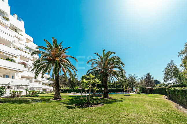 Elegant Frontline Golf Apartment with Expansive Terrace