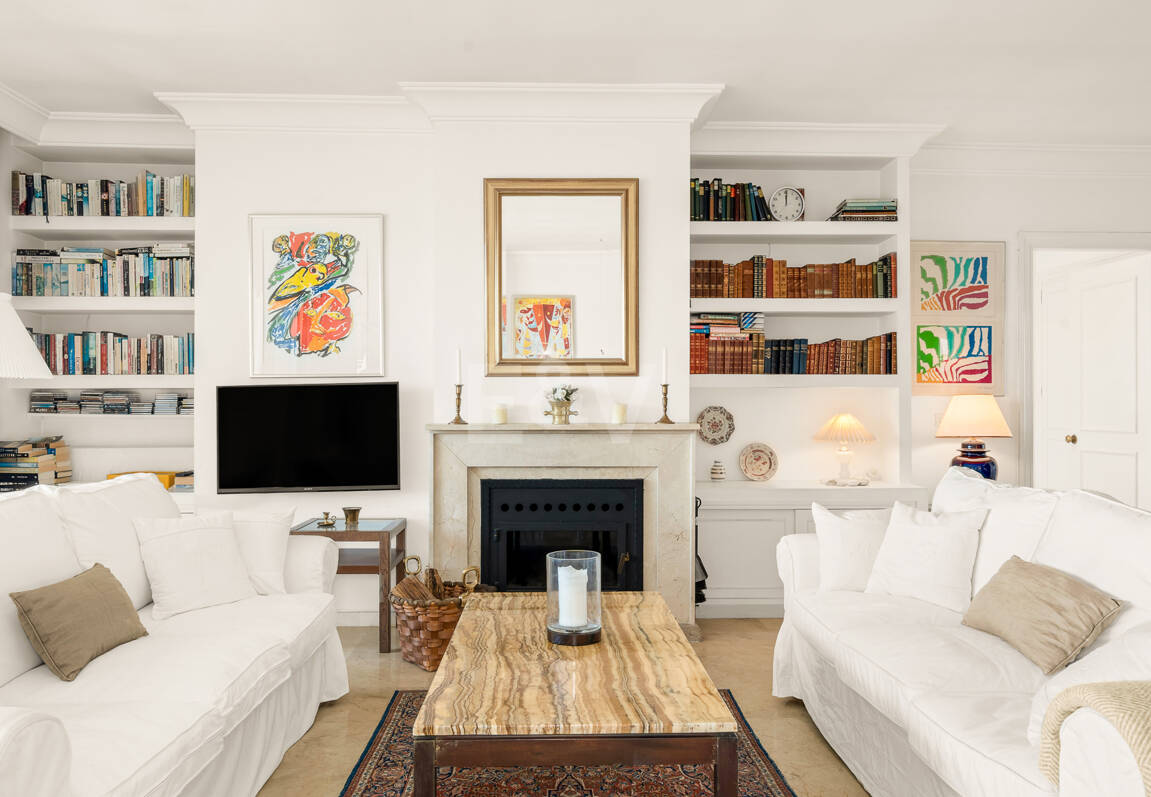 Elegant Frontline Golf Apartment with Expansive Terrace