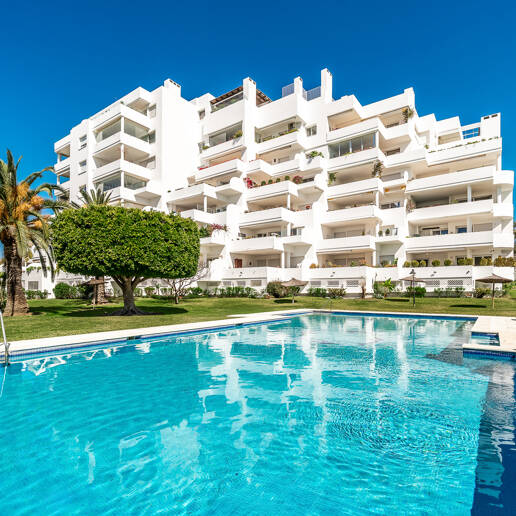 Elegant Frontline Golf Apartment with Expansive Terrace