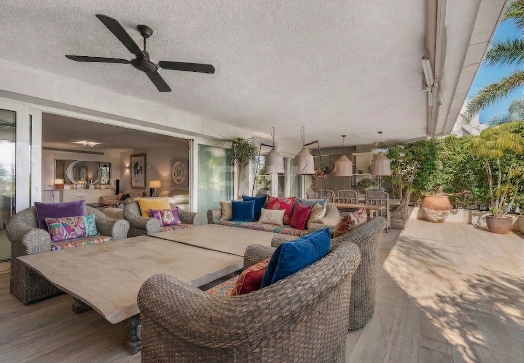 Beachfront Residence in an Exclusive Prime Location