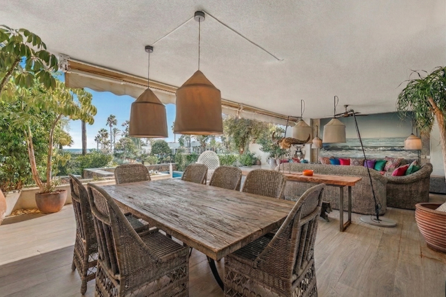 Beachfront Residence in an Exclusive Prime Location