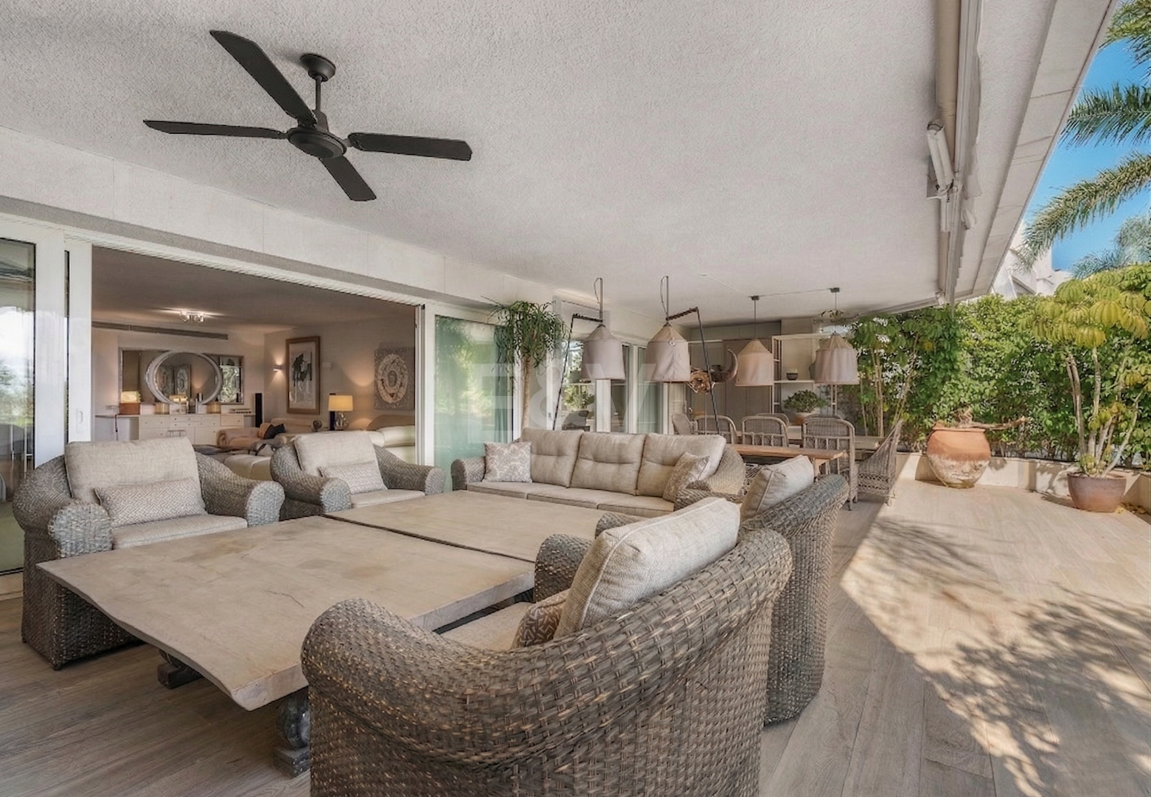 Beachfront Residence in an Exclusive Prime Location