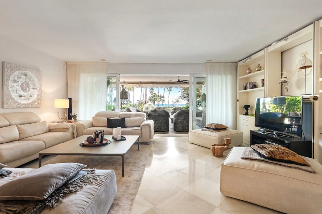 Beachfront Residence in an Exclusive Prime Location