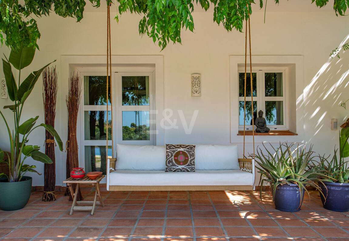 Villa im Cortijo-Stil mit Panoramablick aufs Meer und völliger Privatsphäre