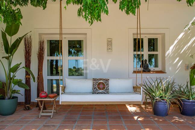 Villa im Cortijo-Stil mit Panoramablick aufs Meer und völliger Privatsphäre