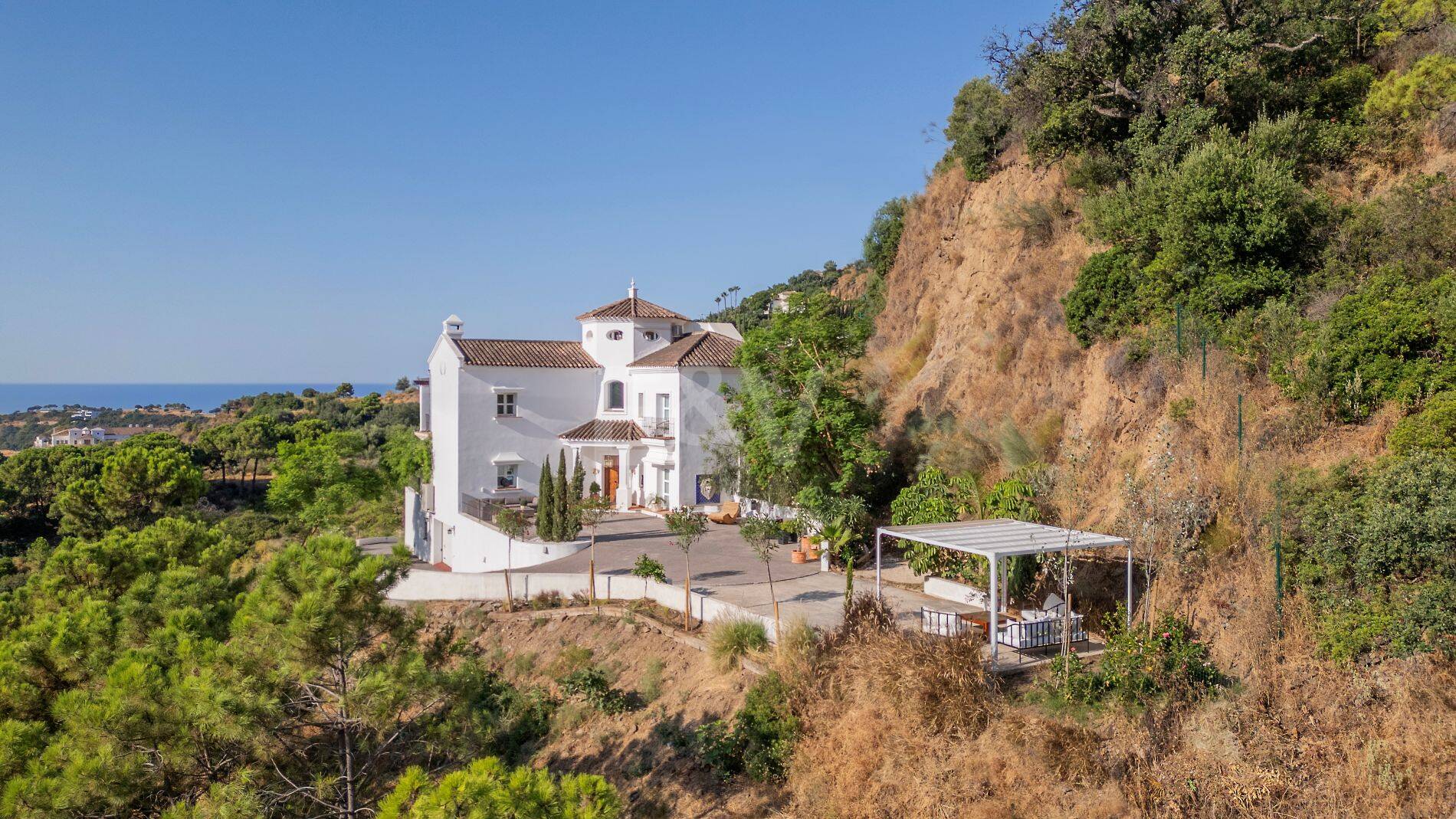 Villa im Cortijo-Stil mit Panoramablick aufs Meer und völliger Privatsphäre