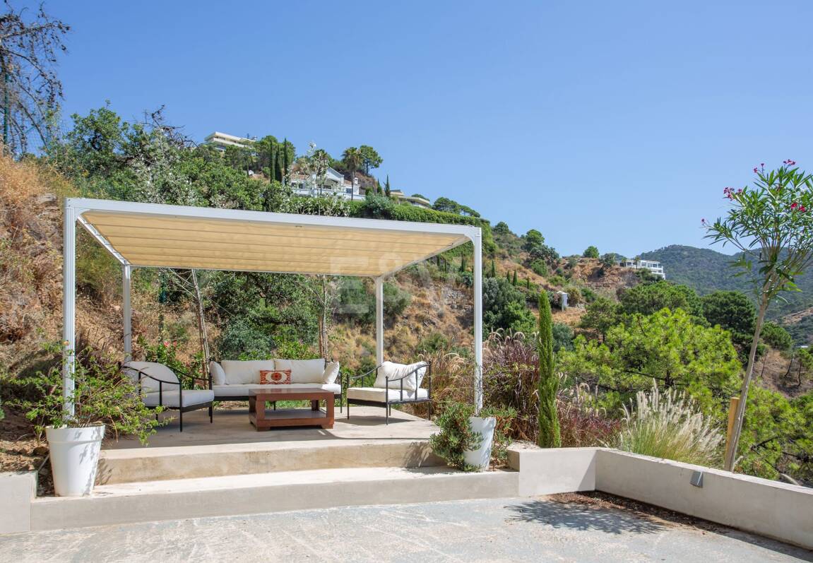 Villa im Cortijo-Stil mit Panoramablick aufs Meer und völliger Privatsphäre