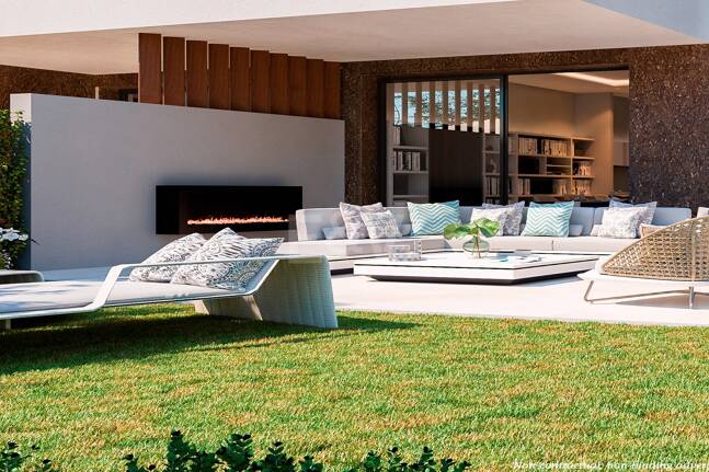 Moderna casa adosada con piscina en la azotea y vistas al mar en Río Real, Marbella