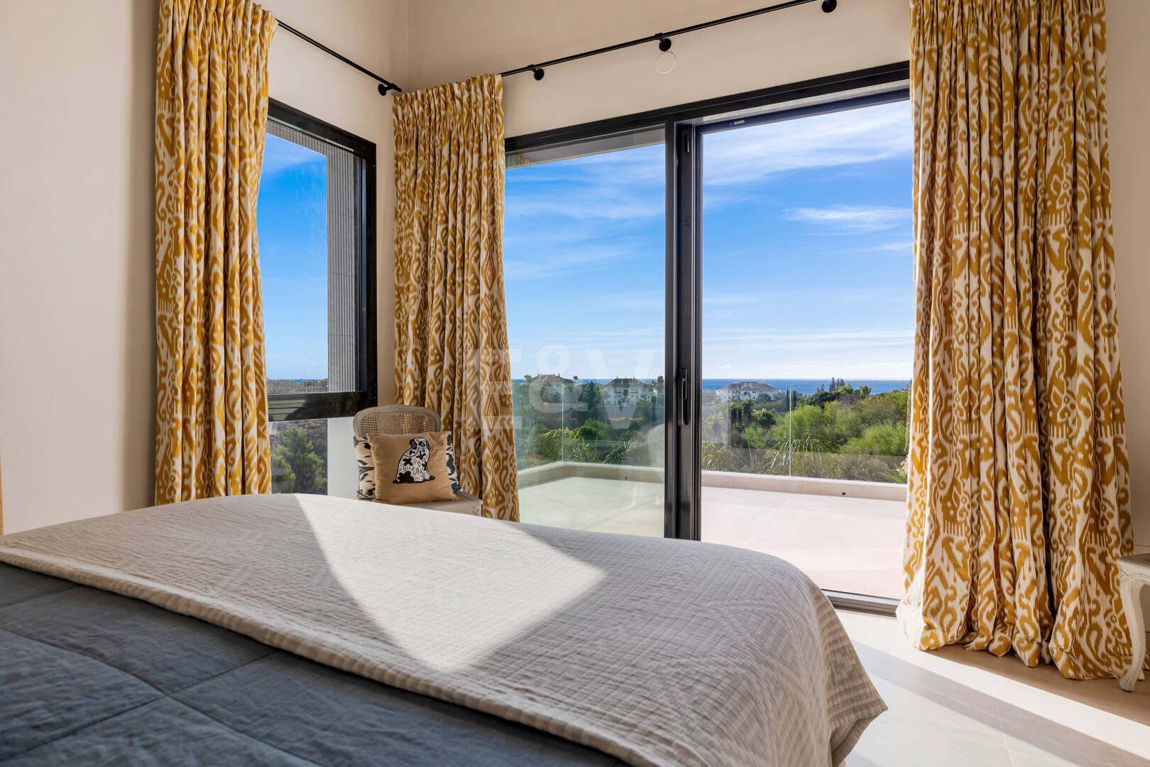 Elegante Zeitgenössische Villa in Las Lomas del Marbella Club an der Goldenen Meile