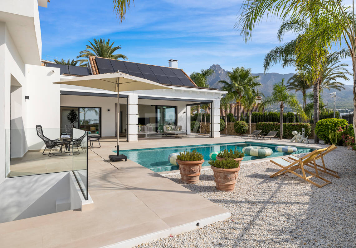 Elegancka Villa Współczesna w klubie Las Lomas del Marbella na Golden Mile