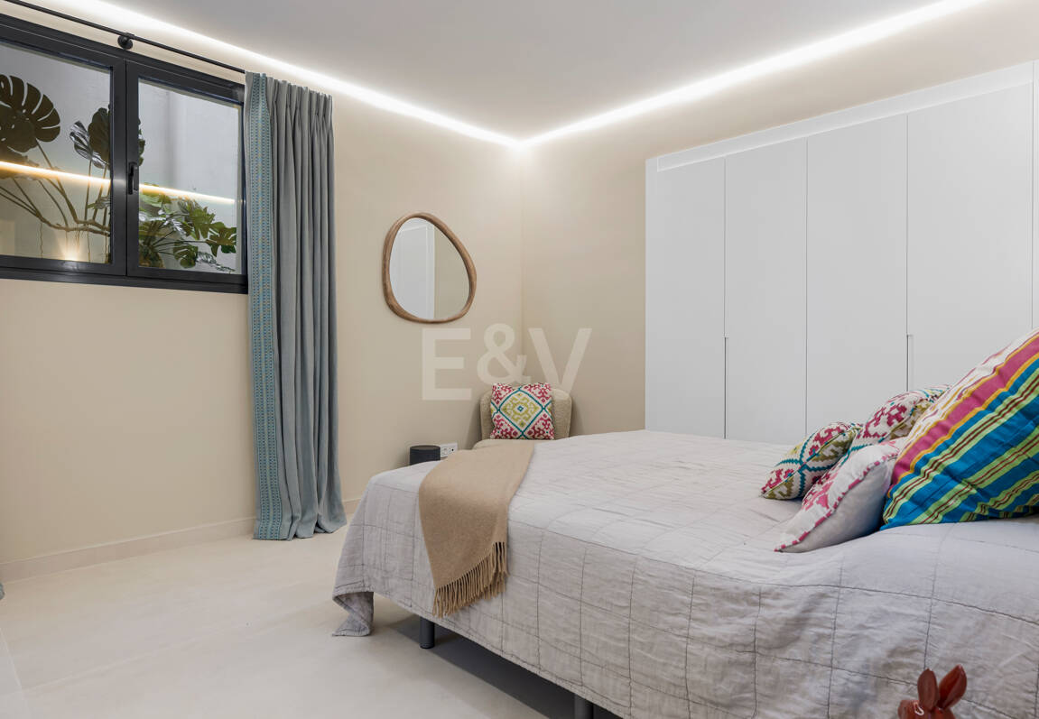 Elegante Zeitgenössische Villa in Las Lomas del Marbella Club an der Goldenen Meile