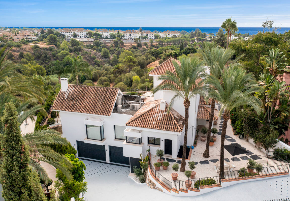 Elegante Zeitgenössische Villa in Las Lomas del Marbella Club an der Goldenen Meile
