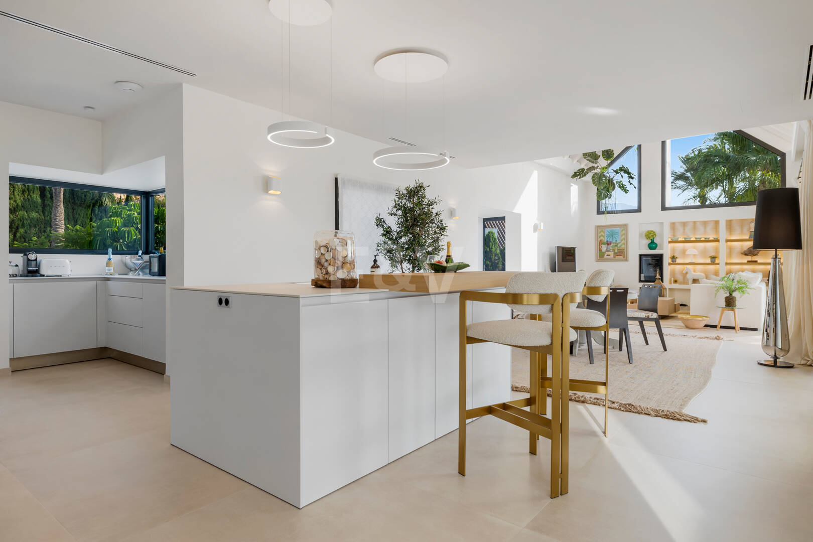 Elegante Zeitgenössische Villa in Las Lomas del Marbella Club an der Goldenen Meile