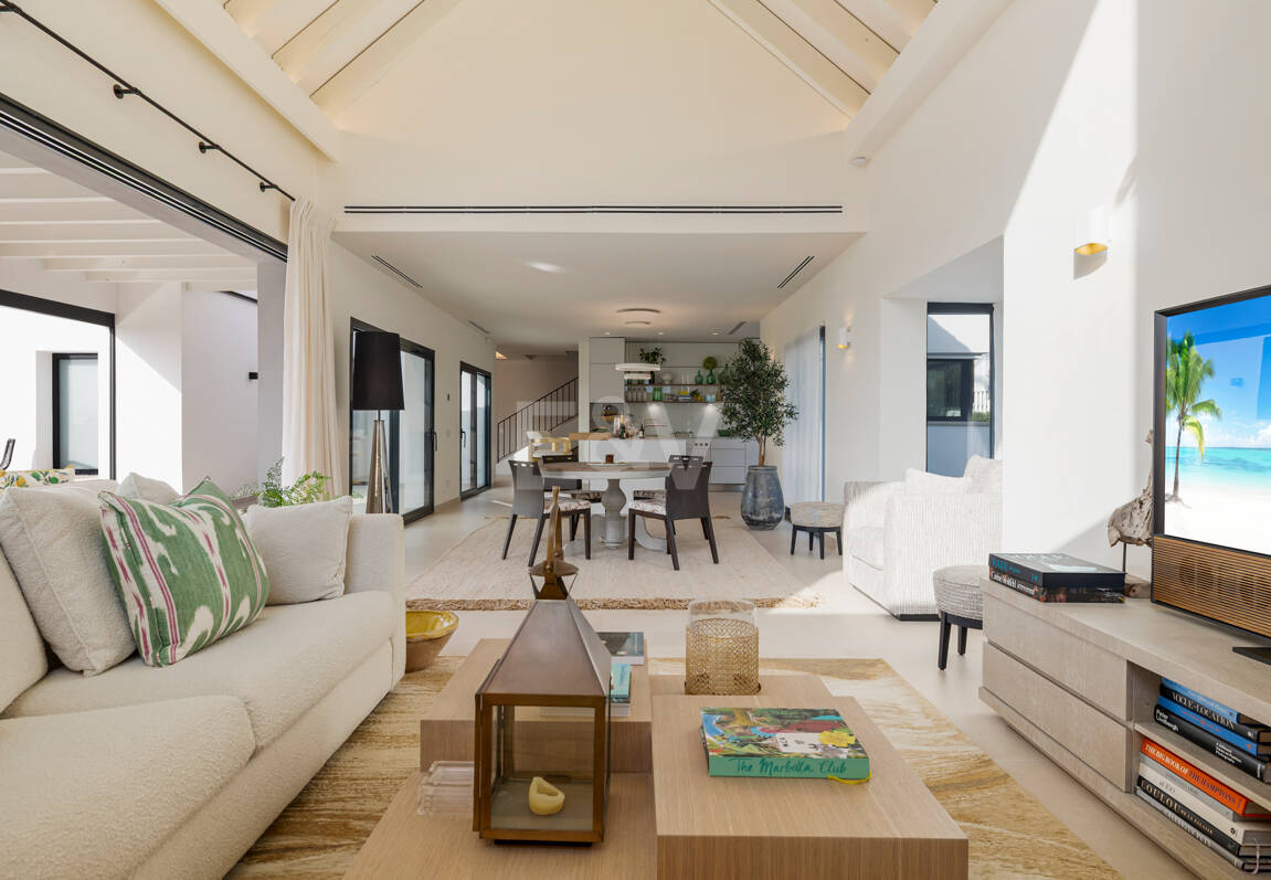 Elegante Zeitgenössische Villa in Las Lomas del Marbella Club an der Goldenen Meile