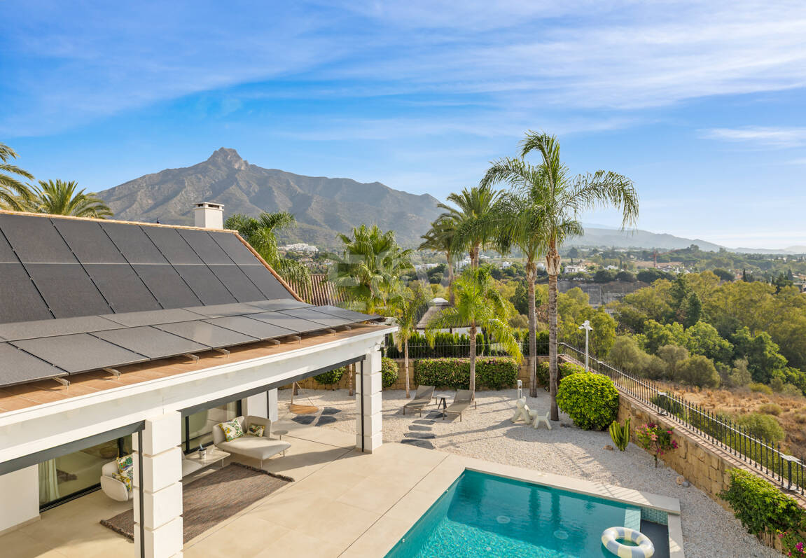 Elegante Zeitgenössische Villa in Las Lomas del Marbella Club an der Goldenen Meile