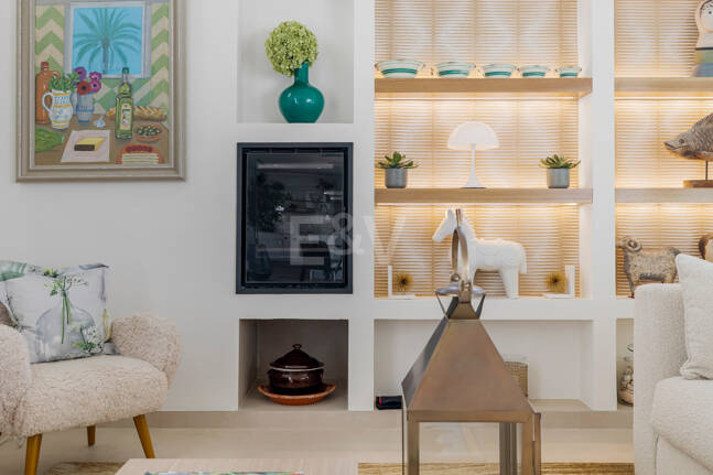 Elegante Zeitgenössische Villa in Las Lomas del Marbella Club an der Goldenen Meile