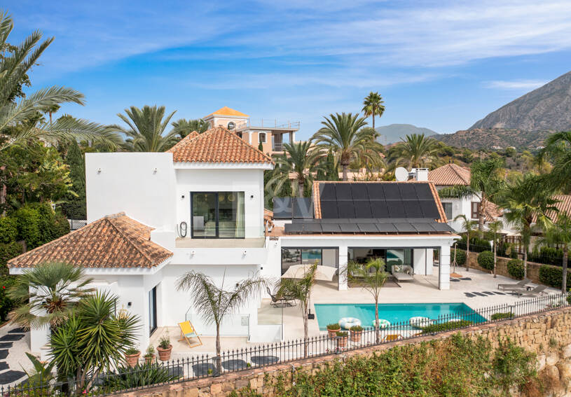 Elegante Zeitgenössische Villa in Las Lomas del Marbella Club an der Goldenen Meile