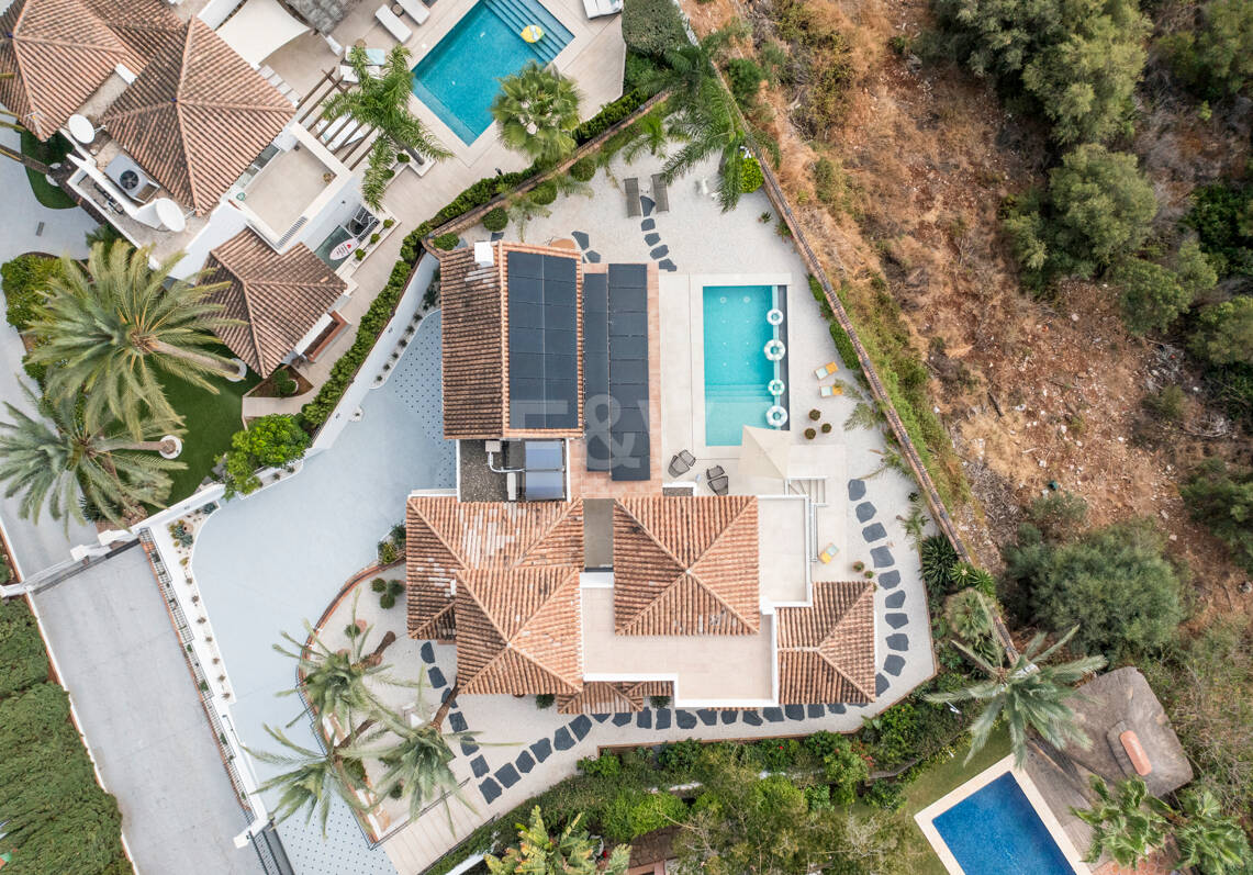Elegancka Villa Współczesna w klubie Las Lomas del Marbella na Golden Mile