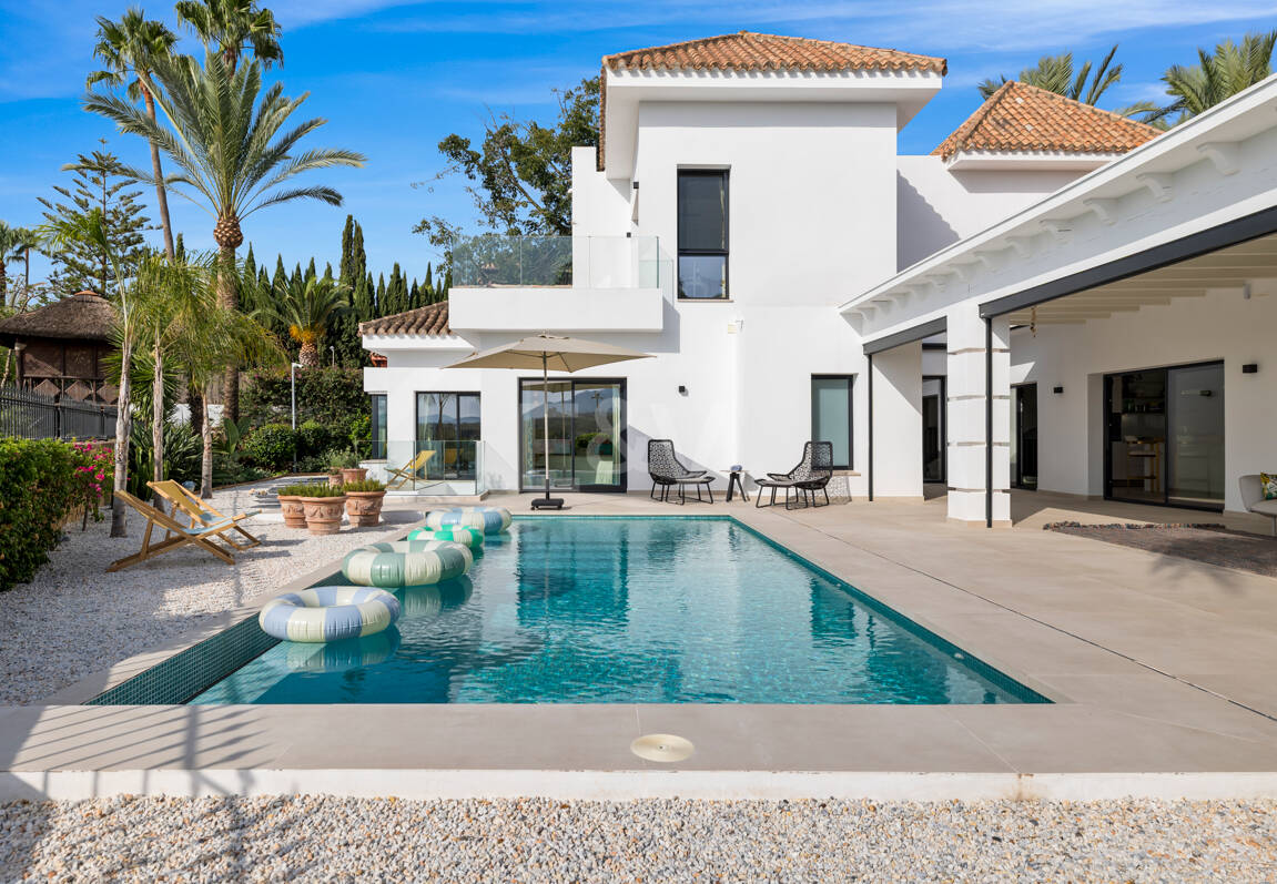 Villa contemporánea elegante en Las Lomas del Marbella Club en la Milla de Oro