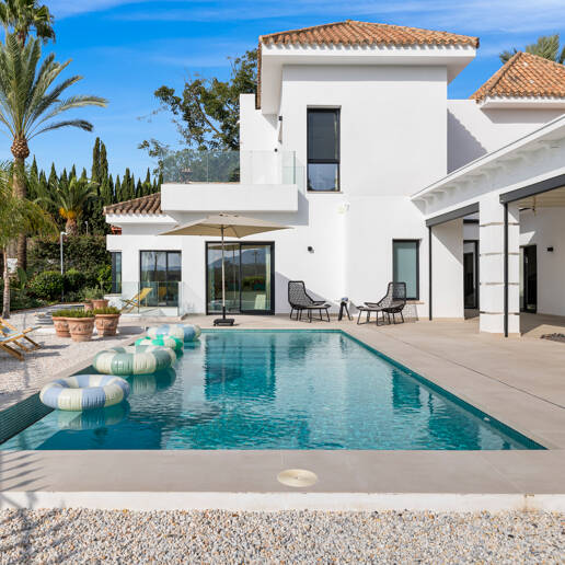 Villa contemporánea elegante en Las Lomas del Marbella Club en la Milla de Oro