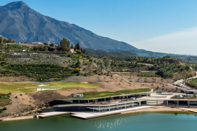Prime South-Facing Plot with Sea & Mountain Views in Real de la Quinta