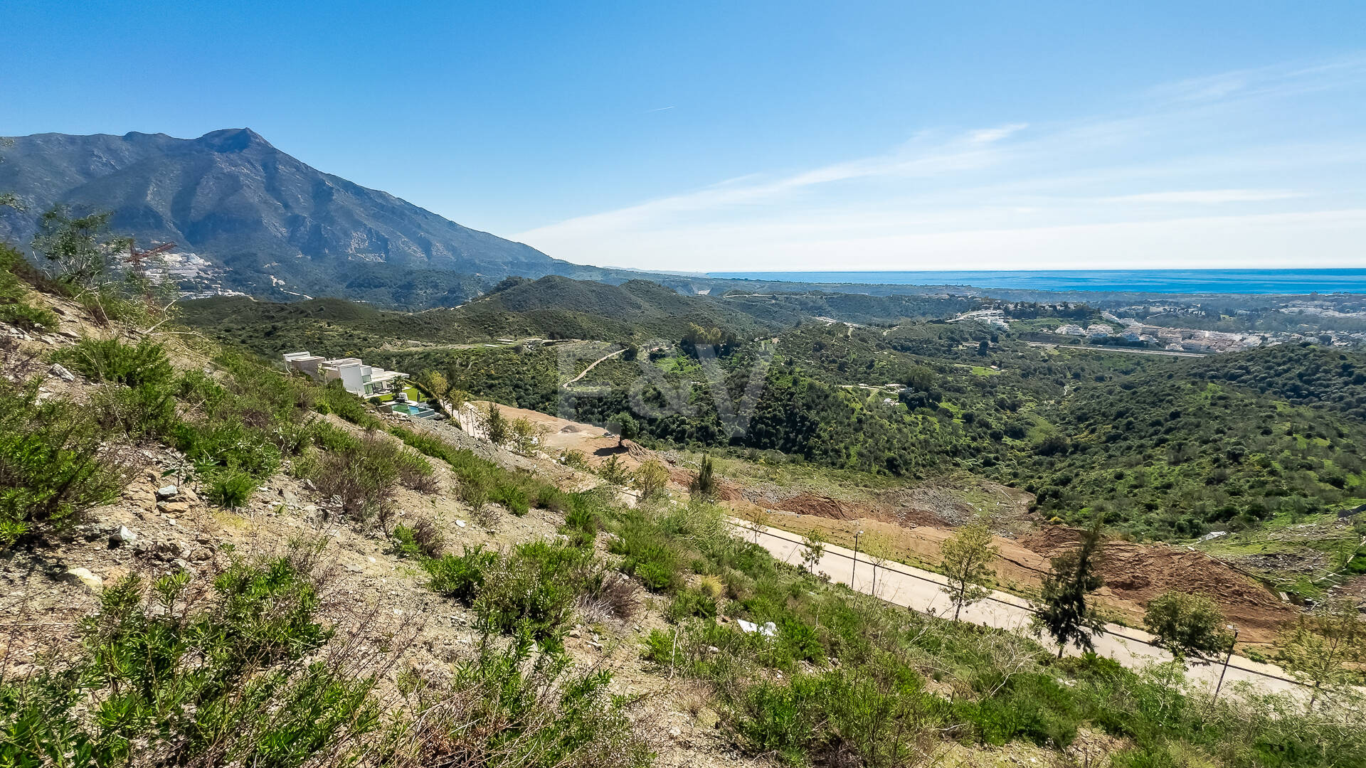 Prime South-Facing Plot with Sea & Mountain Views in Real de la Quinta