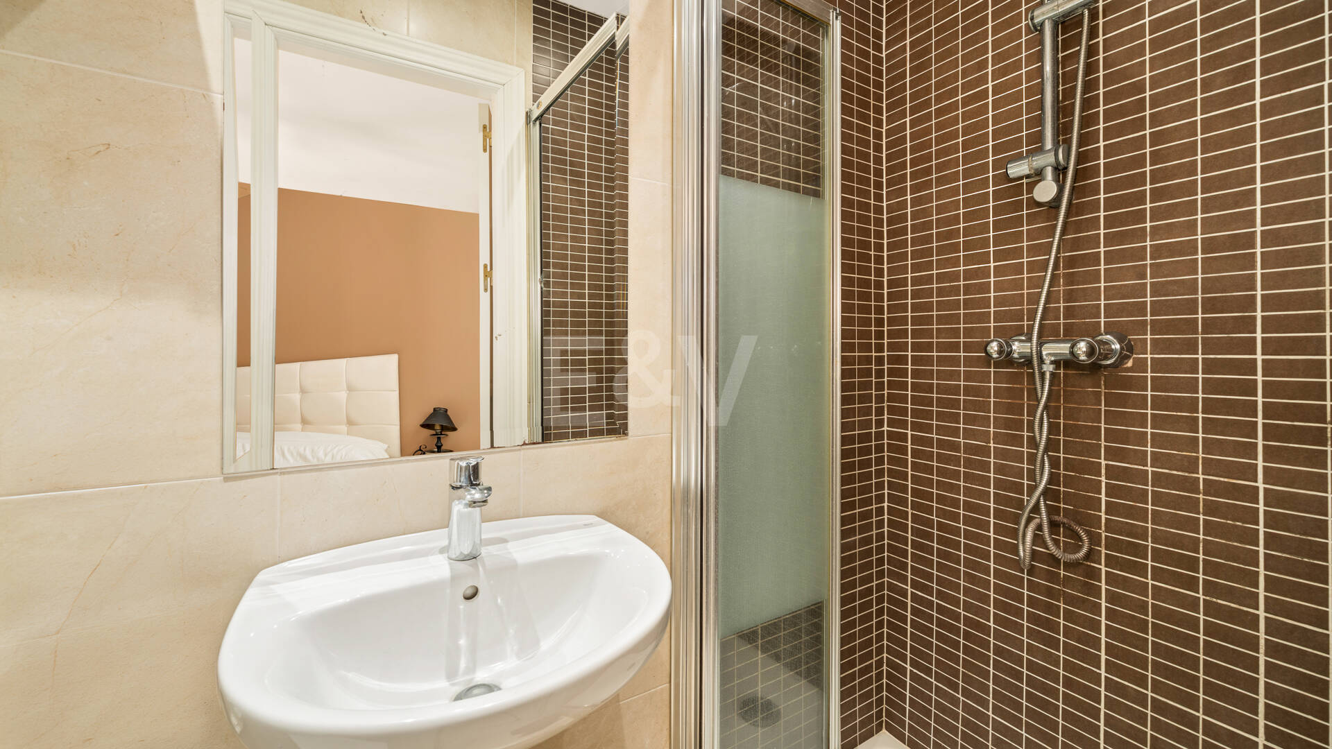 Apartament na parterze na sprzedaż w Nueva Andalucia, Marbella (Wszystkie obszary)