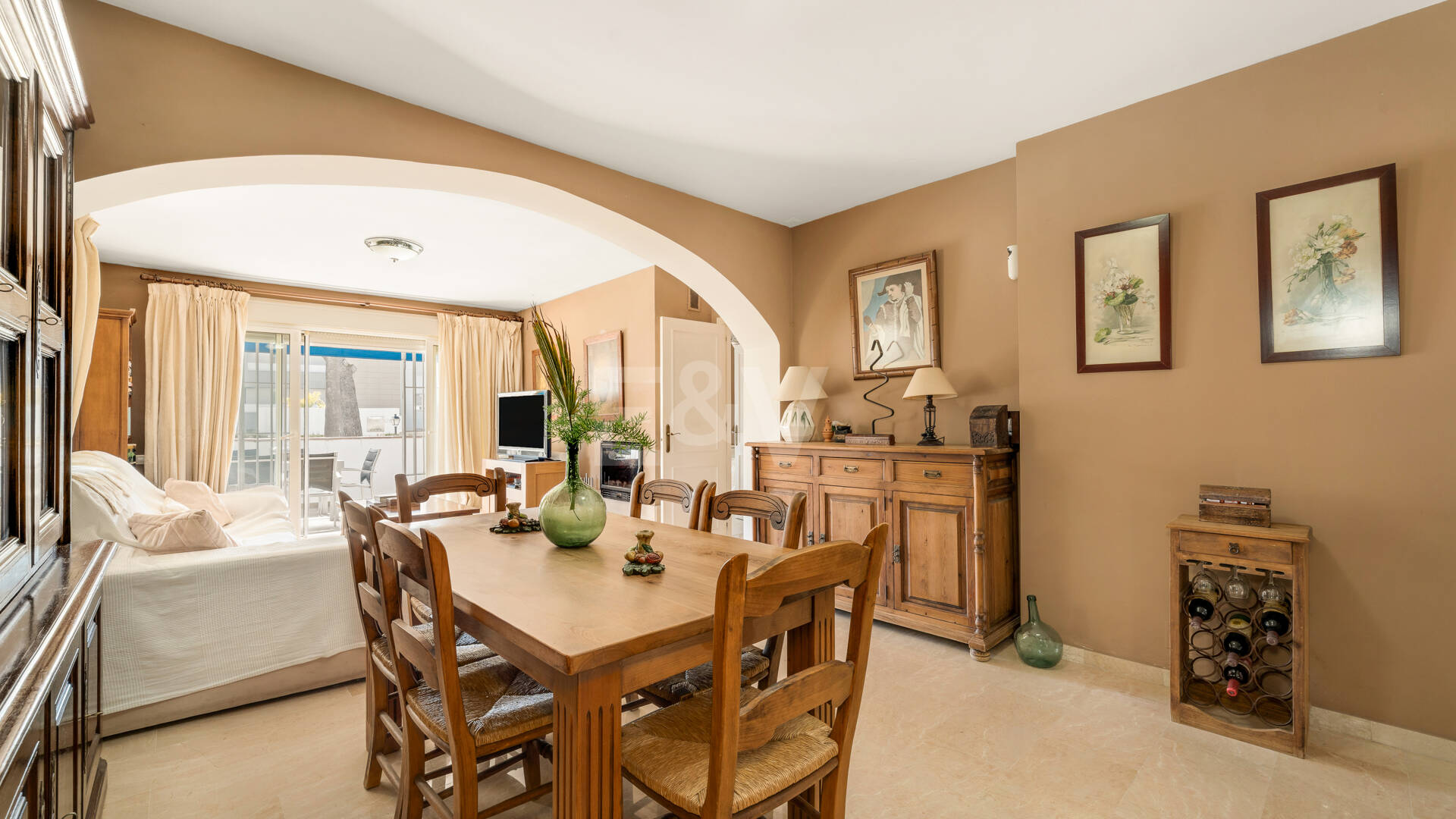 Apartament na parterze na sprzedaż w Nueva Andalucia, Marbella (Wszystkie obszary)