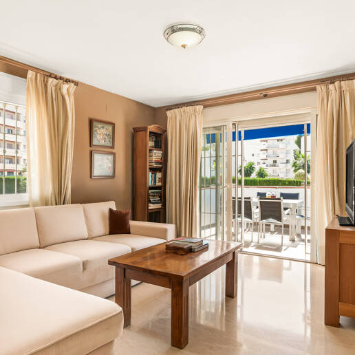 Apartament na parterze na sprzedaż w Nueva Andalucia, Marbella (Wszystkie obszary)