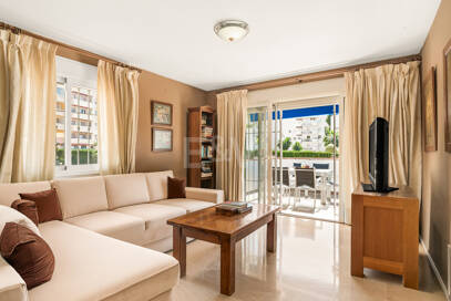 Apartament na parterze na sprzedaż w Nueva Andalucia, Marbella (Wszystkie obszary)