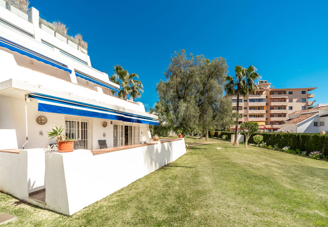 Apartament na parterze na sprzedaż w Nueva Andalucia, Marbella (Wszystkie obszary)