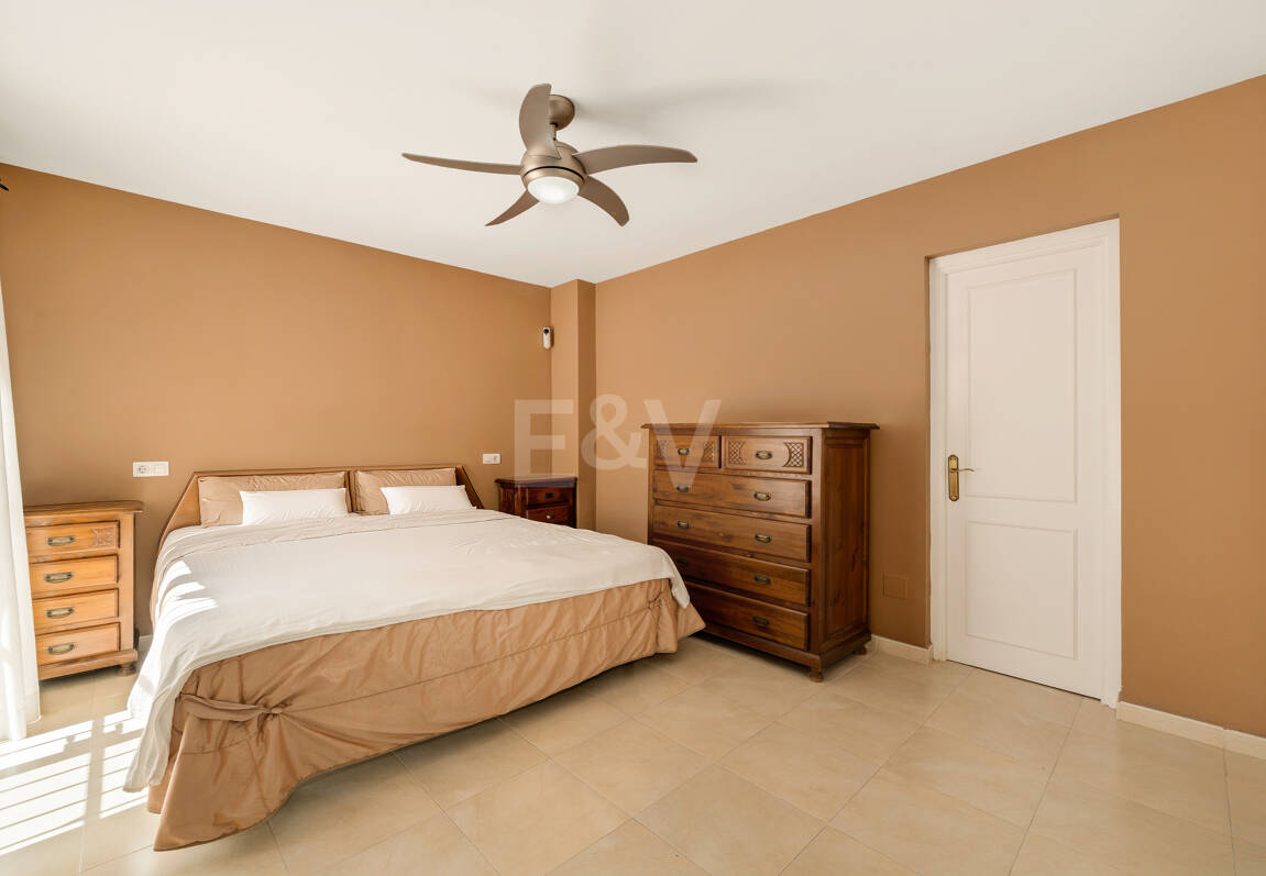 Apartament na parterze na sprzedaż w Nueva Andalucia, Marbella (Wszystkie obszary)