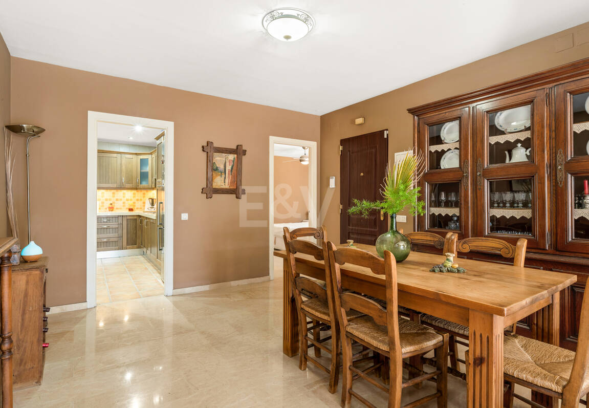 Apartament na parterze na sprzedaż w Nueva Andalucia, Marbella (Wszystkie obszary)