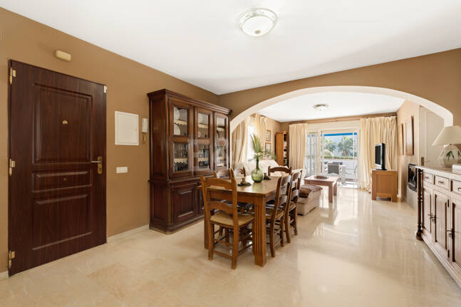 Apartament na parterze na sprzedaż w Nueva Andalucia, Marbella (Wszystkie obszary)