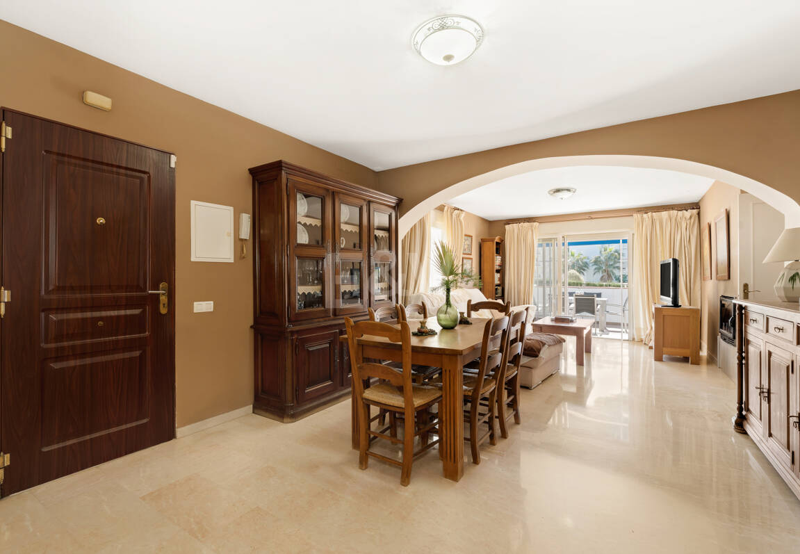 Apartament na parterze na sprzedaż w Nueva Andalucia, Marbella (Wszystkie obszary)