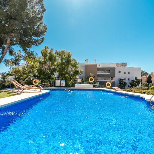 Apartament na parterze na sprzedaż w Nueva Andalucia, Marbella (Wszystkie obszary)