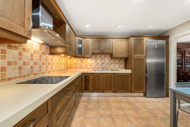 Apartament na parterze na sprzedaż w Nueva Andalucia, Marbella (Wszystkie obszary)