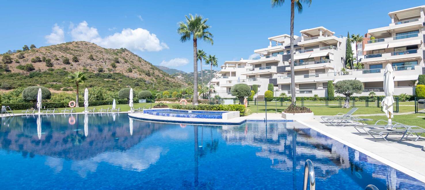 Markplanslägenhet till salu i Benahavis