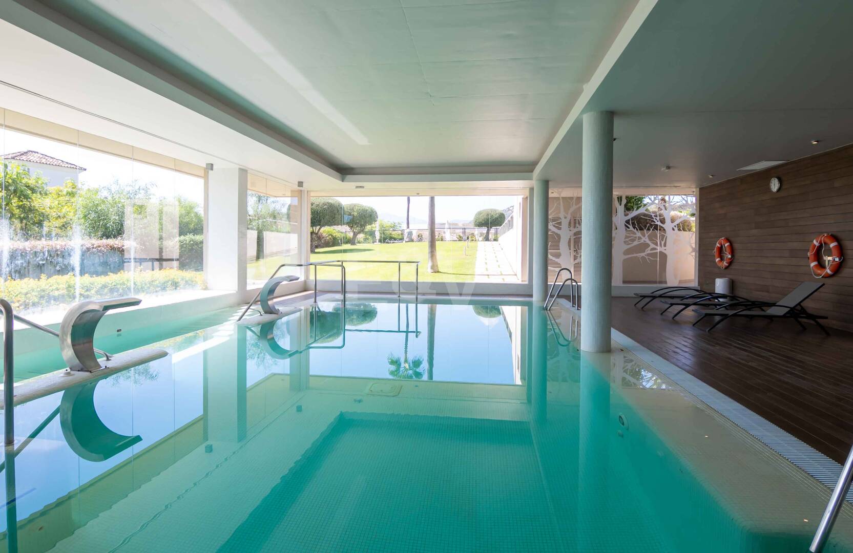 Appartement moderne rez de chaussée dans un complexe résidentiel de luxe