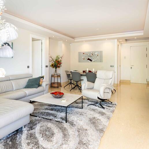 Markplanslägenhet till salu i Benahavis