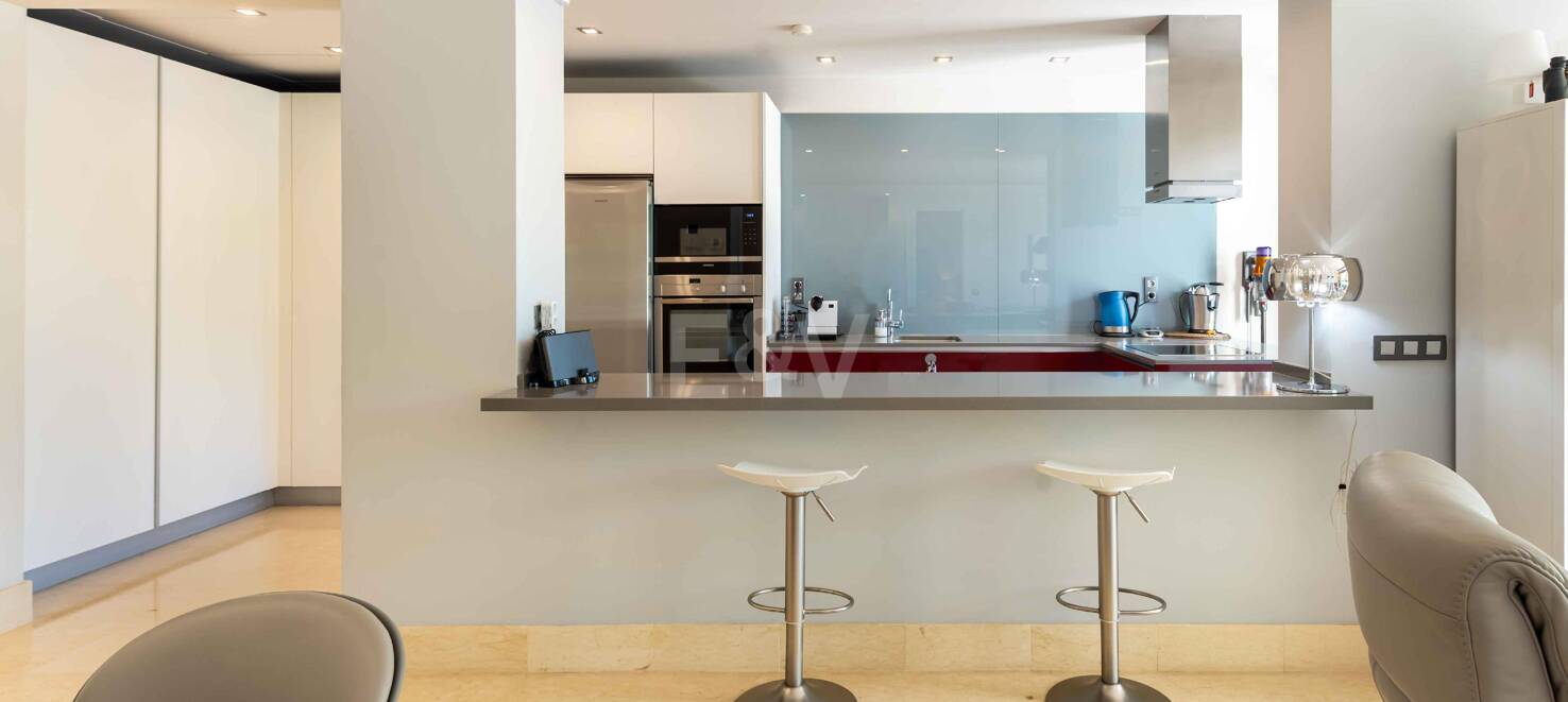 Markplanslägenhet till salu i Benahavis