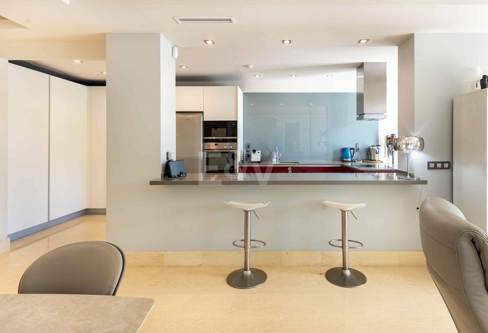 Appartement moderne rez de chaussée dans un complexe résidentiel de luxe