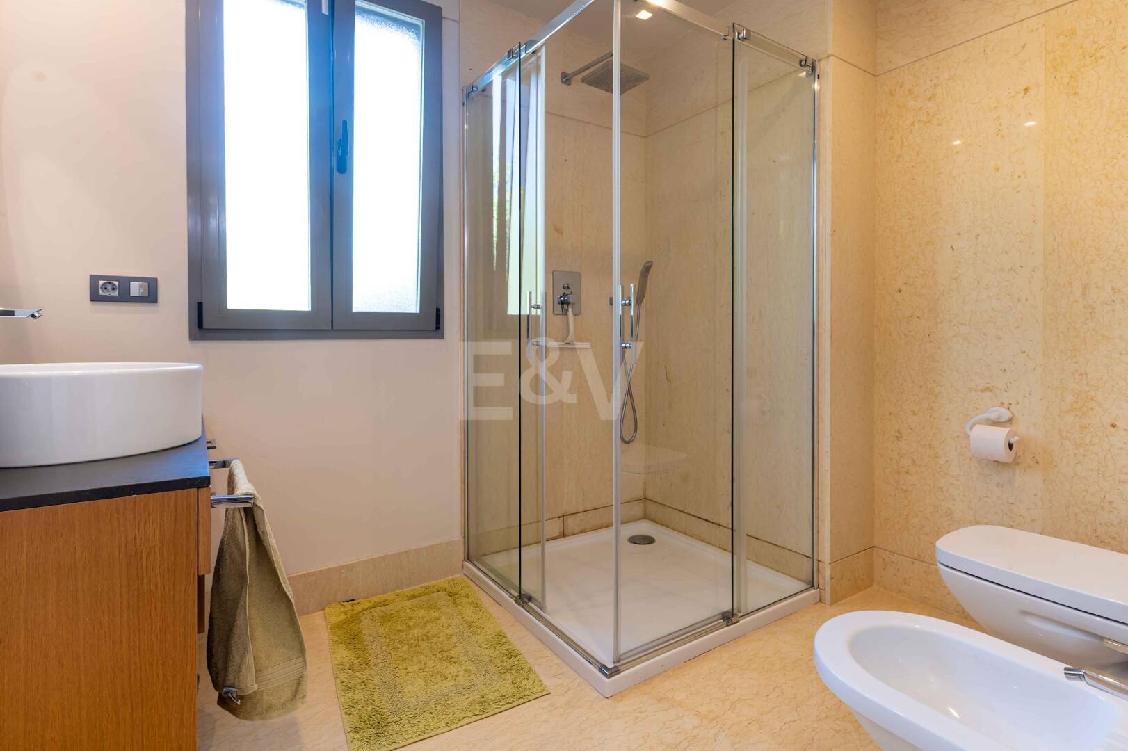 Appartement moderne rez de chaussée dans un complexe résidentiel de luxe