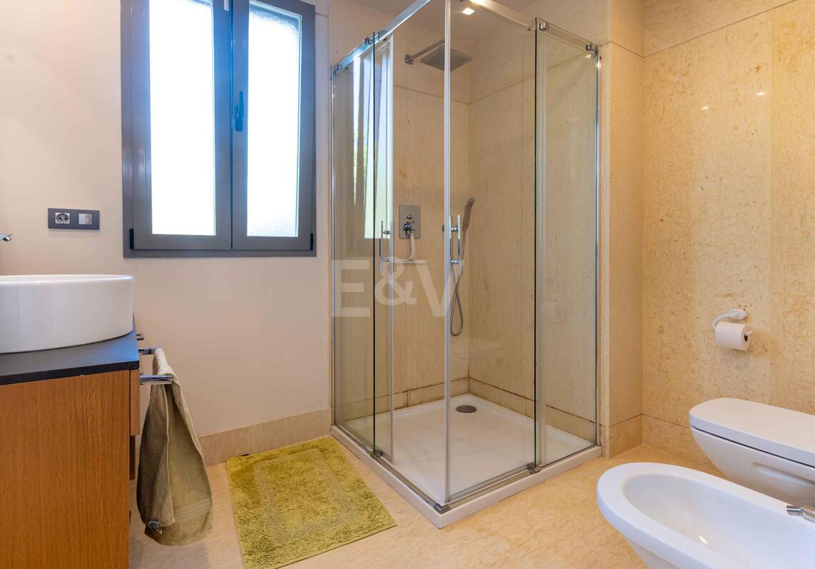 Modern Ground Floor Apartment in a Luxury Residential Complex