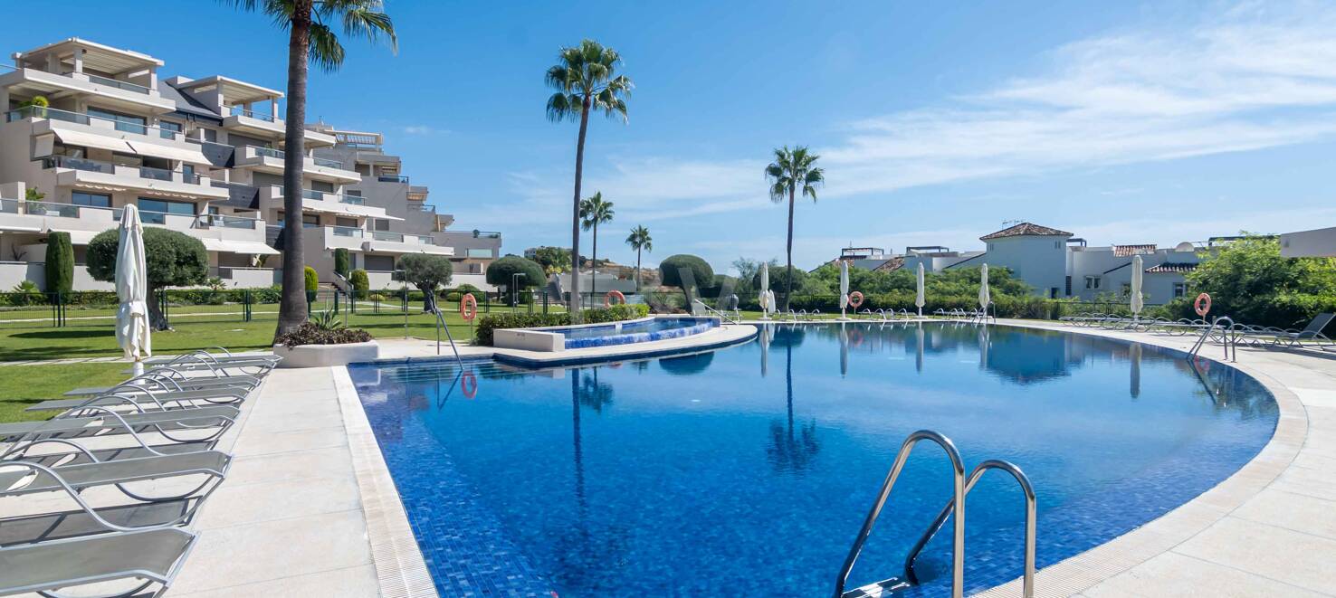 Markplanslägenhet till salu i Benahavis