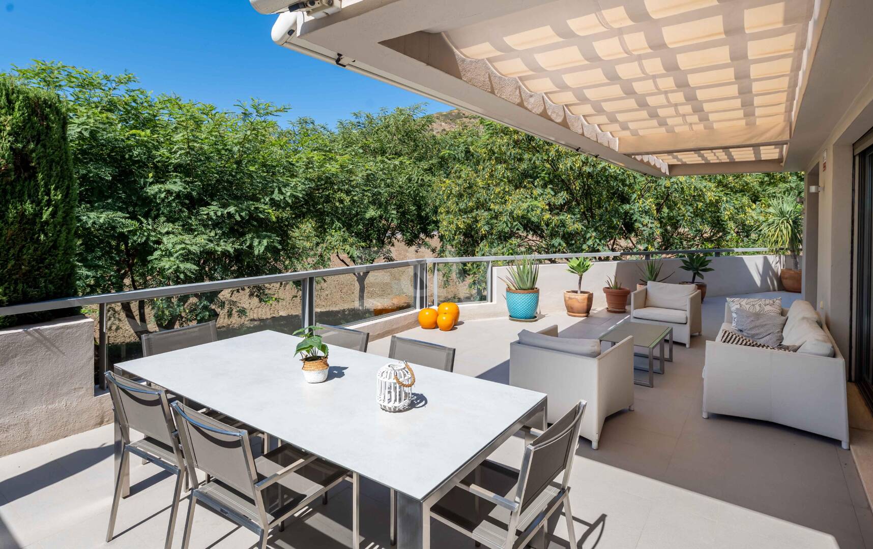 Appartement moderne rez de chaussée dans un complexe résidentiel de luxe