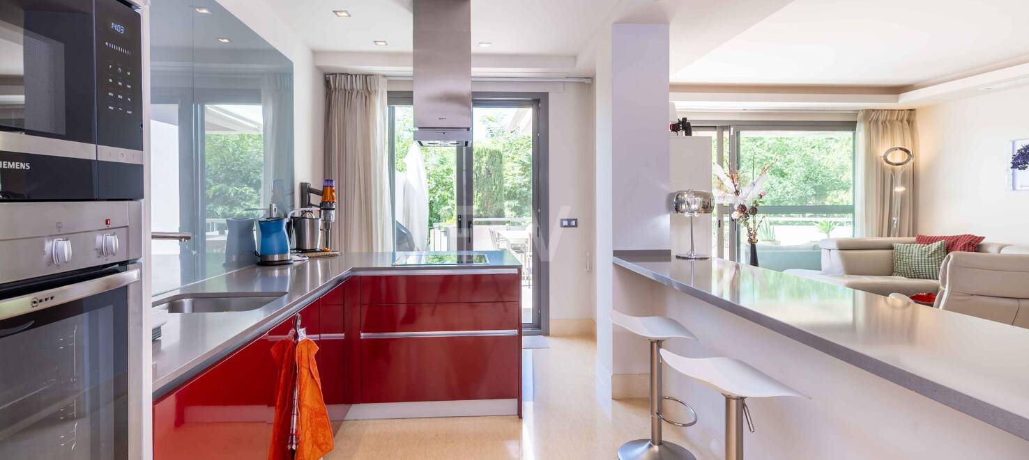 Markplanslägenhet till salu i Benahavis