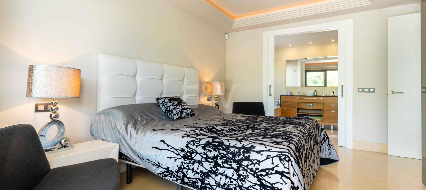 Markplanslägenhet till salu i Benahavis