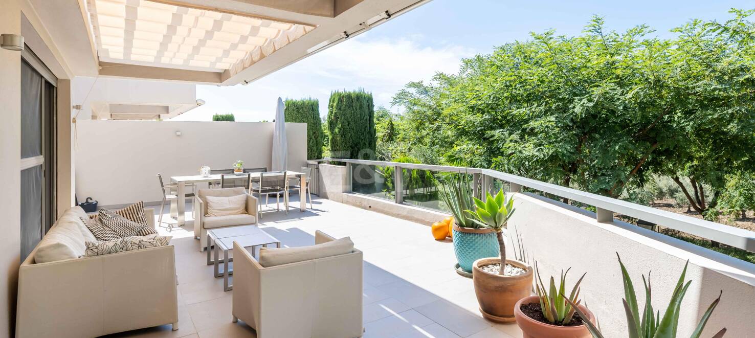 Markplanslägenhet till salu i Benahavis