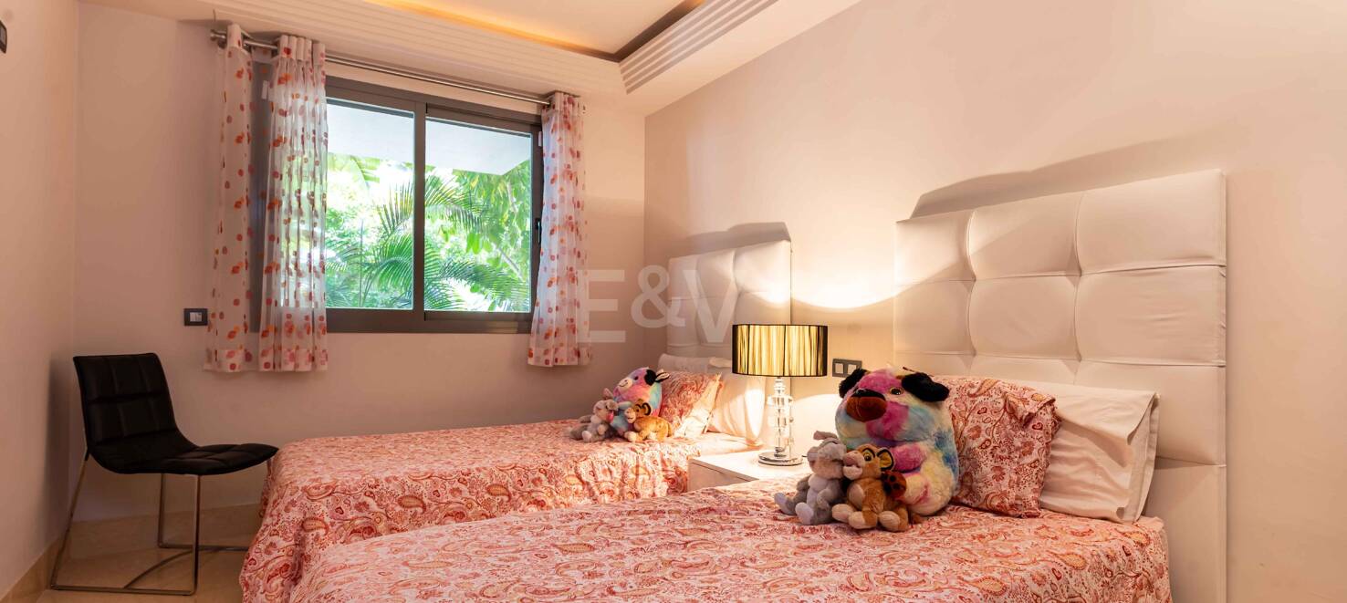 Markplanslägenhet till salu i Benahavis